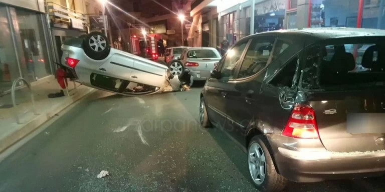 Τροχαίο στα Χανιά – Ι.Χ. μετά από τρελή πορεία ανετράπη και παρέσυρε τα πάντα στο διάβα του (εικόνες, βίντεο)